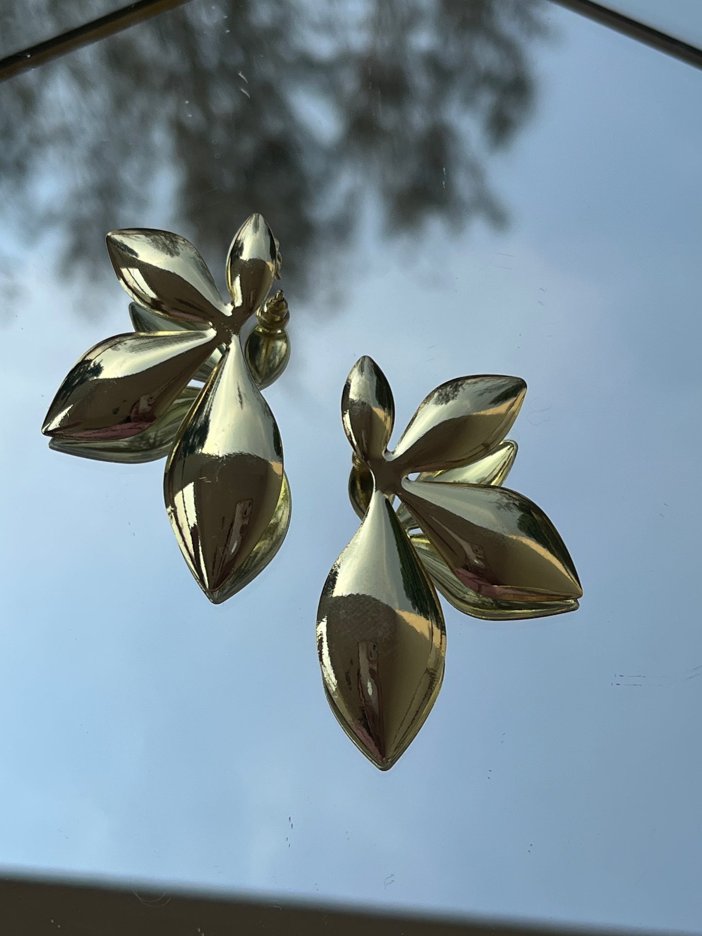 Golden Bloom Earring ( Anti Tarnish, Waterproof)