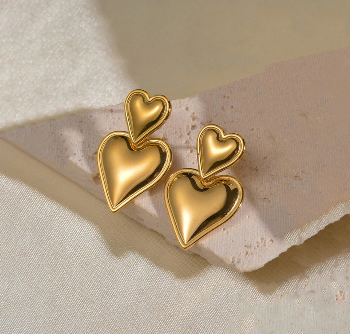 Gold Double Heart Earrings(Anti Tarnish,Waterproof)